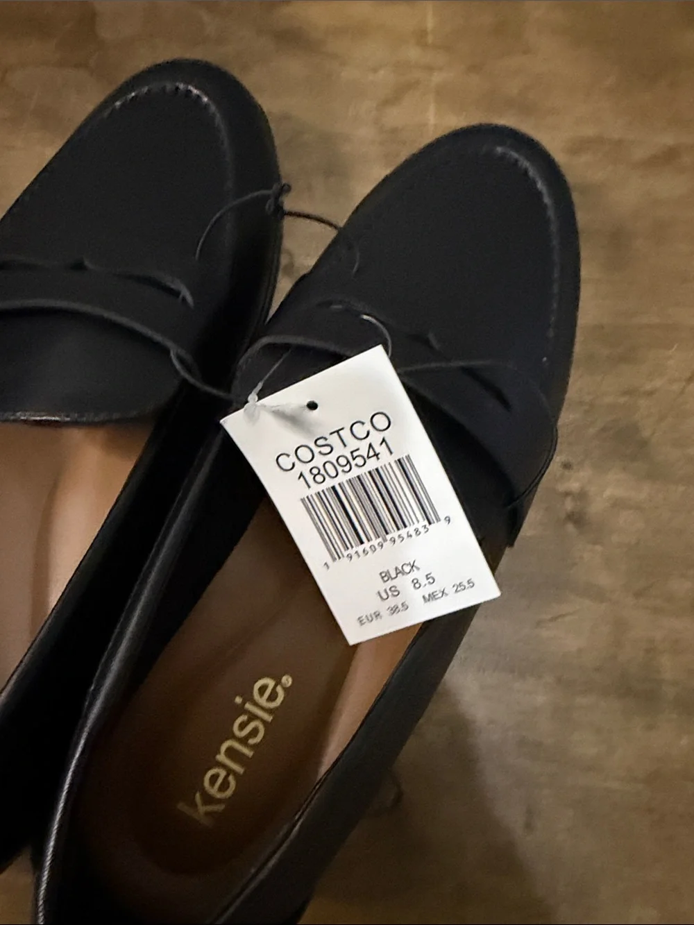 Kensie Women’s Black Penny Loafers size 8.5. NEW
